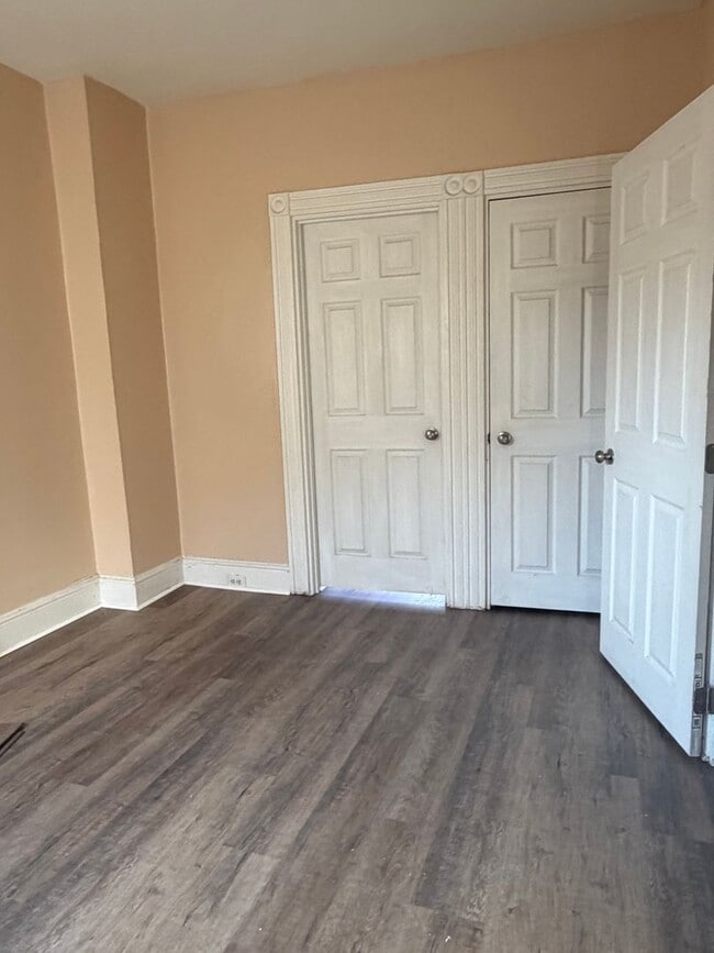 Photo - 411 S Prince St Unidad 2