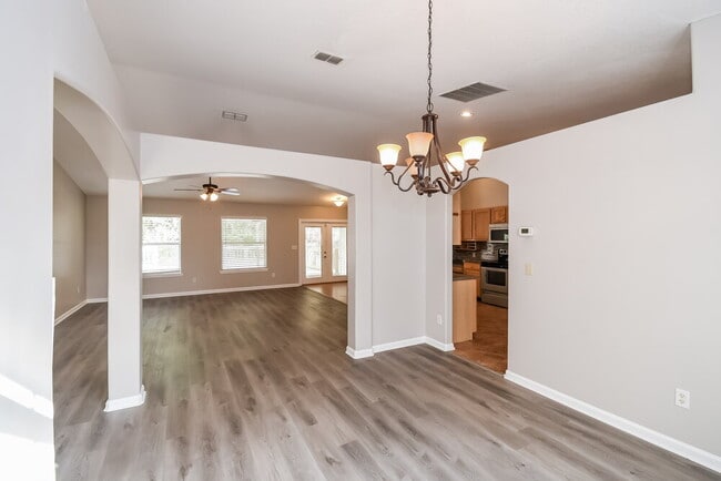 Photo - 1299 Summit Oaks Dr E