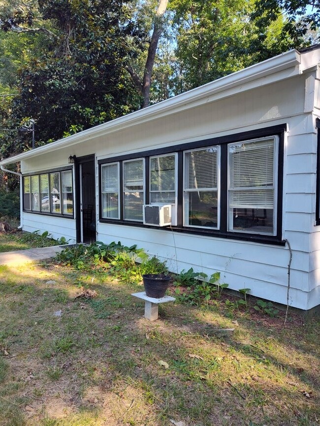Photo - 11416 Bristol Rd