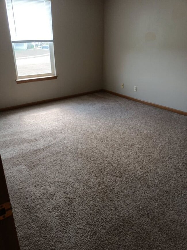 Photo - 2403 Edison Dr