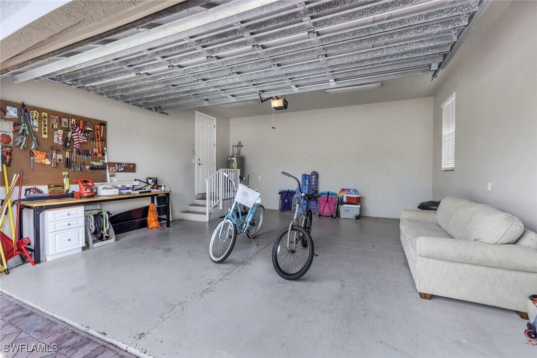 Photo - 31 Tahiti Rd