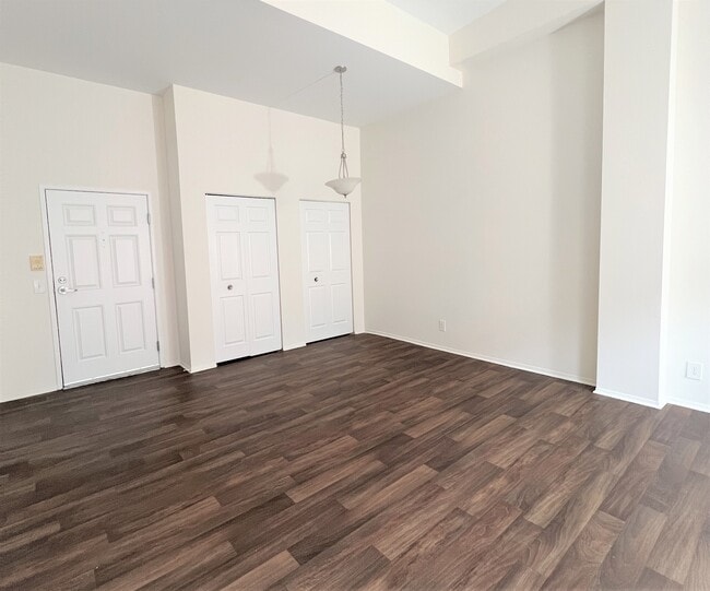 1BD 1BA - Dining Room