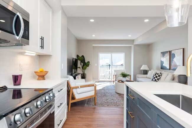 Photo - 4492 Butterfield Pl