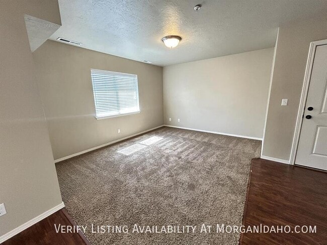 Photo - 11862 W Fairview Ave Unidad 102