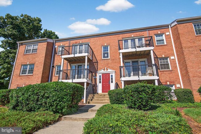 Building Photo - 9483 Fairfax Blvd Unit 202 Rental