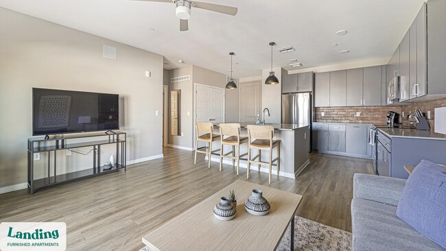 Photo - 402 W Lincoln St Unidad 348.1407362