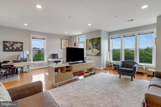 Photo - 1804 Potomac Ave