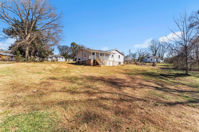805 W Fairview Ave