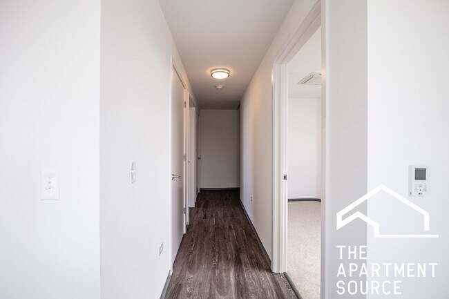 Photo - 2340 N California Ave Unidad 607