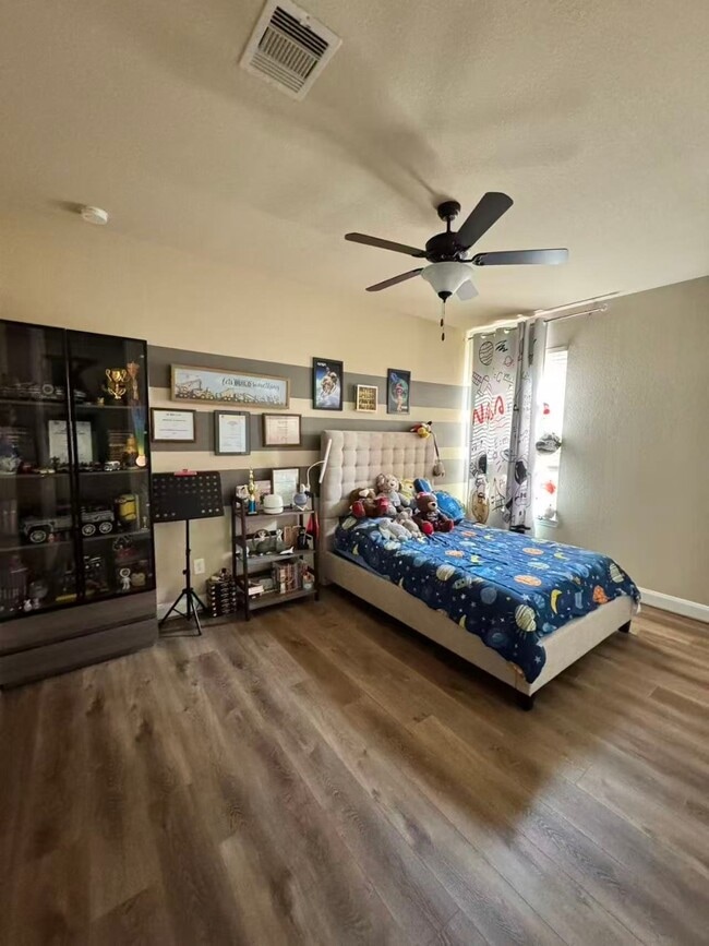 Photo - 5207 Red Oak Valley Dr