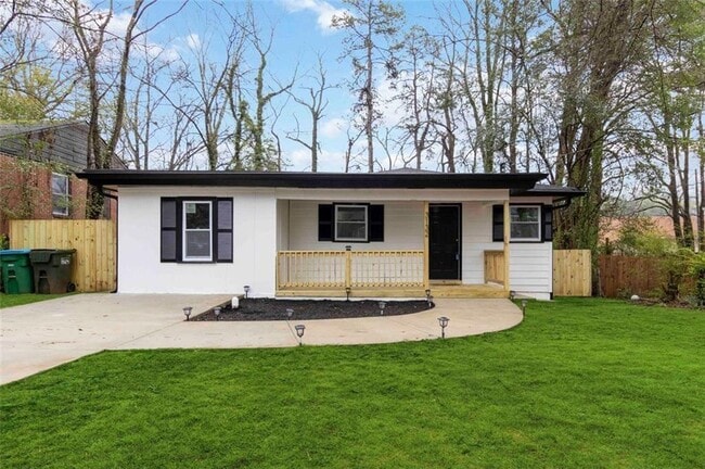 Building Photo - 3132 Forrest Hills Dr SW