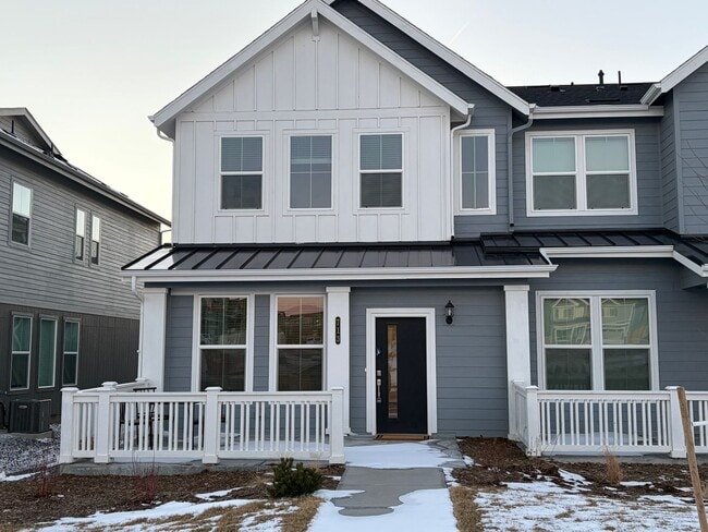 Building Photo - Nothing Beats New!