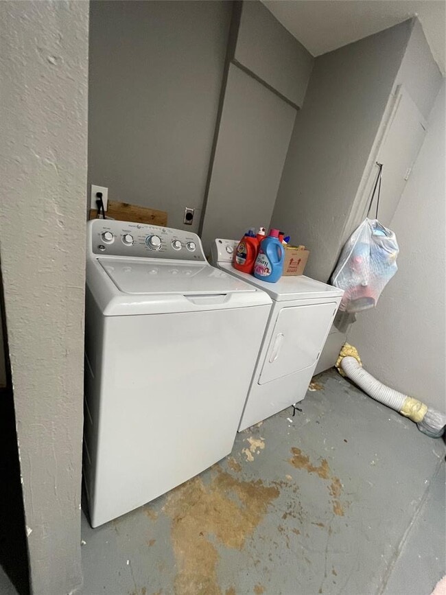 Photo - 2405 Parker Cir
