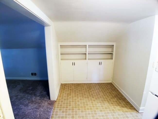 Photo - Cute Downtown Apartment Unit UPPER #3