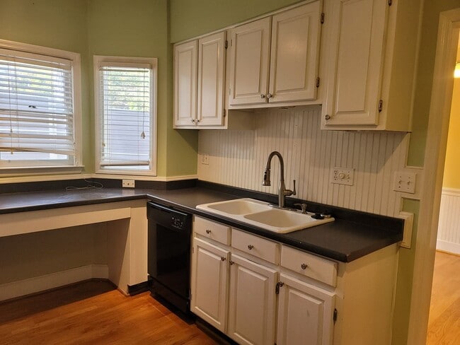 Photo - NEW LISTING! Townhouse in Haymount! 3 Bedroom 2.5 Bath minutes from Downtown Fayetteville!