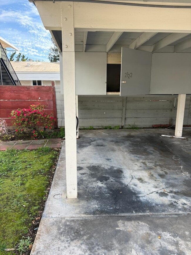 Photo - 2122 Williams St