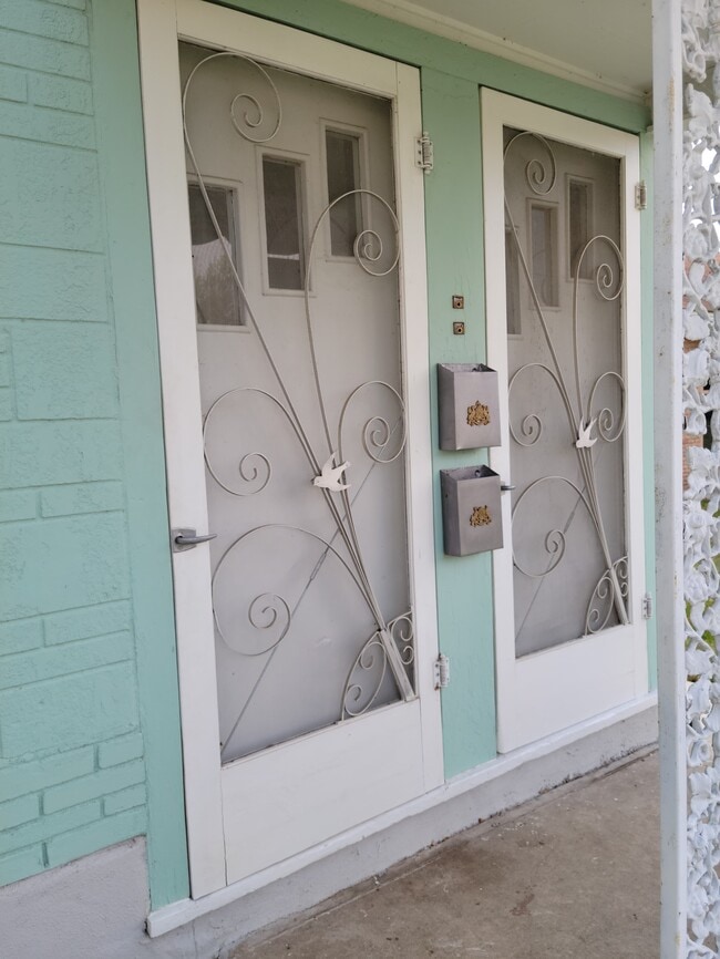 Photo - 1528 Steves Ave