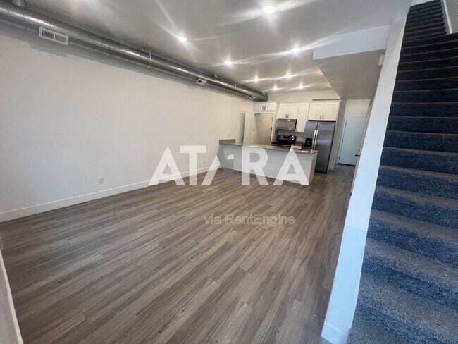 Photo - 909 Euclid Ave