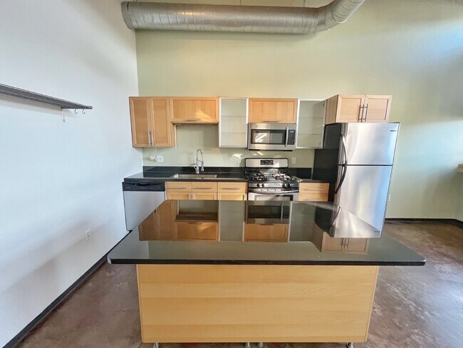 Photo - 105 Holmes St Unit #207