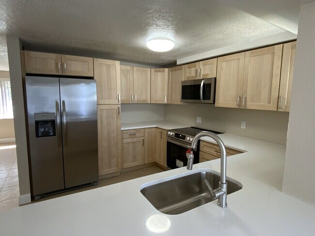 Beautiful 2 bed, 2 updated baths home in the sought-after boating community of Gulf Harbors.