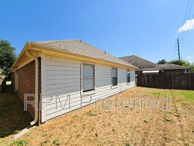 Photo - 19523 Maywood Falls Cir