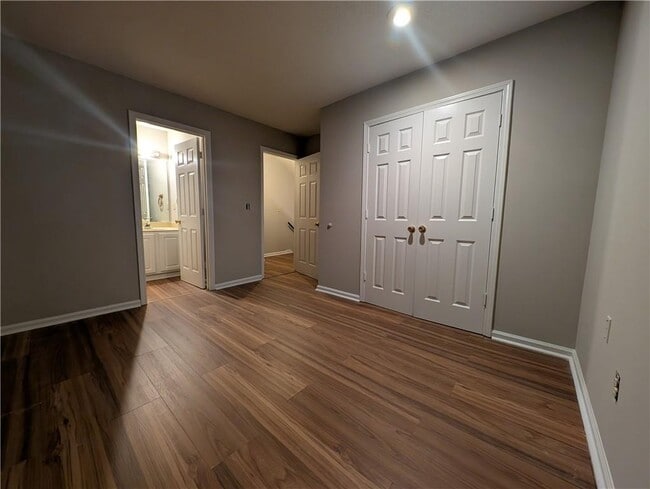 Photo - 5582 Estates Ct