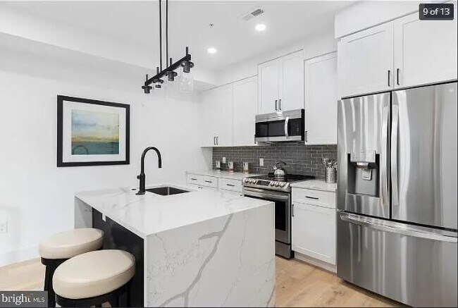 Photo - 927 Kennedy St NW Unidad 303