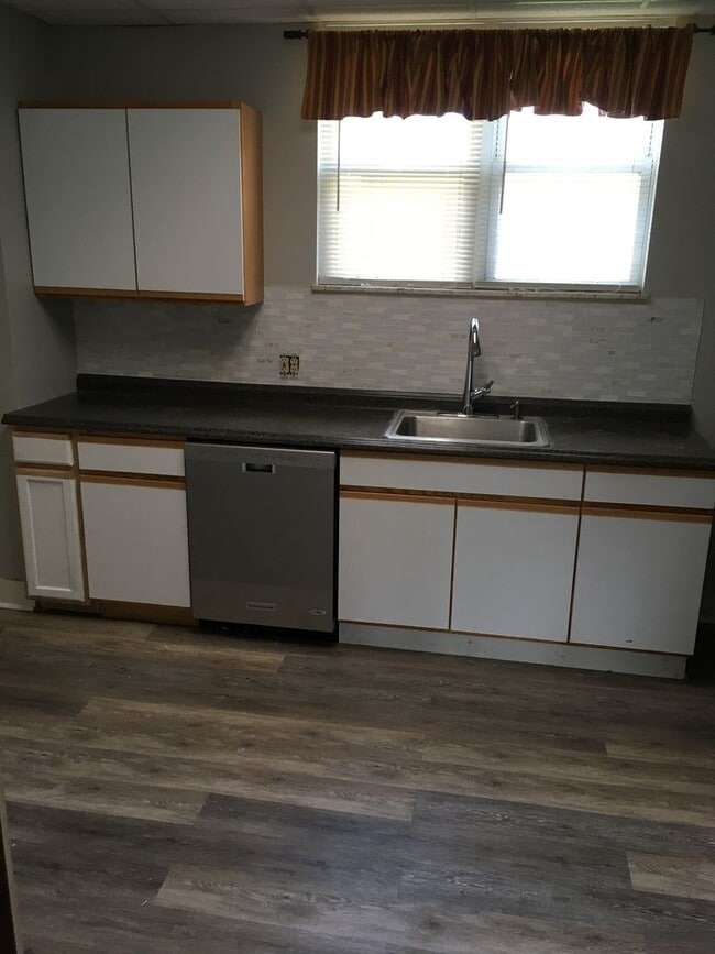 Photo - 702 Fairview Ave