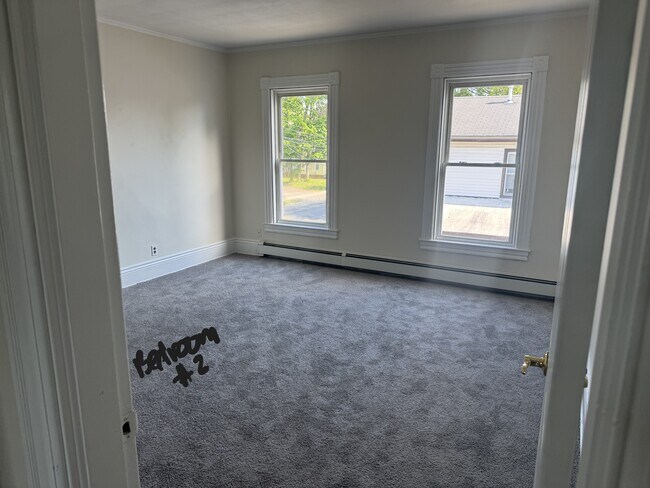 Photo - 51 Washington St Unit Second Floor Apt- very spacious