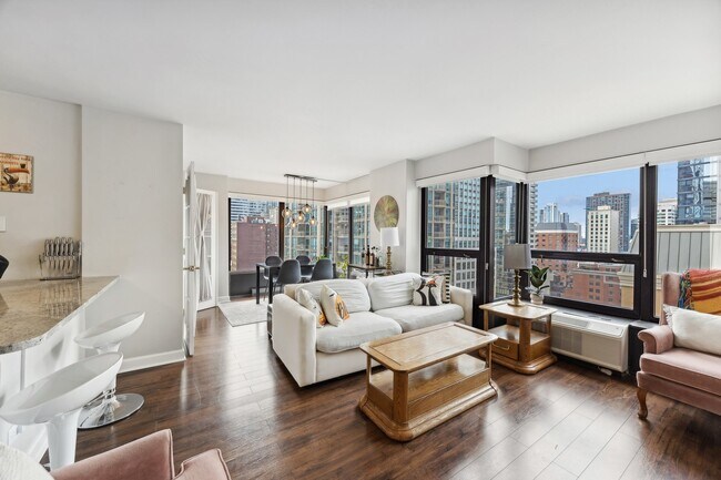 Photo - 30 E Huron St Unit 1304