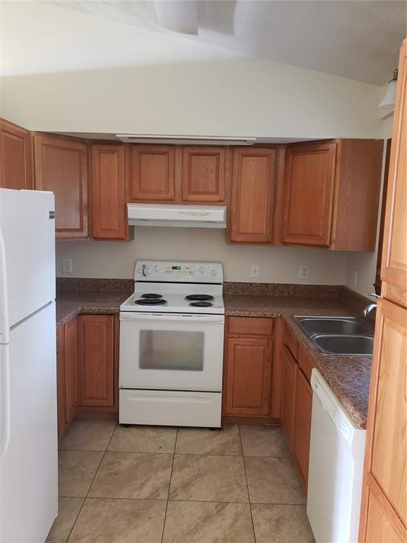 Photo - 92 Teak Loop