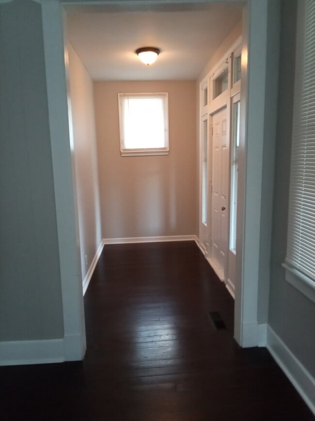Photo - 717 Covert Ave