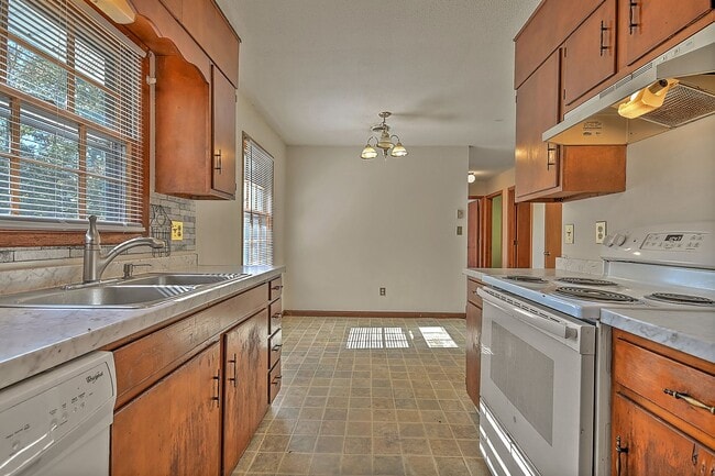 Photo - 2810 Antioch Rd