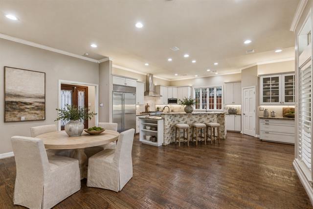 5304 Seascape Ln