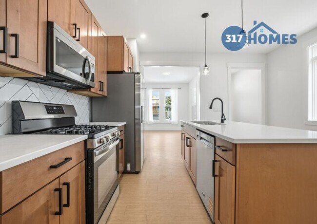 Photo - Modern 3 Bedroom Townhome with Skyline Views in Holy Cross
