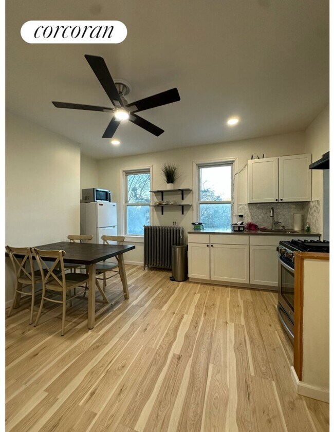 Photo - 27-01 41st Ave