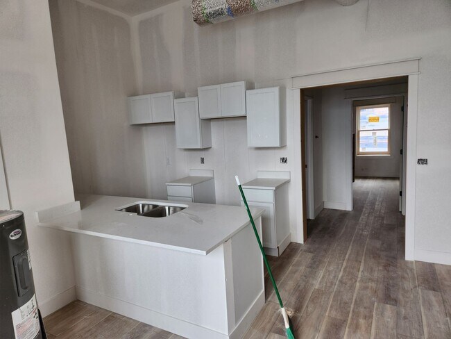 Photo - Historic Panora Apartments Fully Remodeled Unit 2