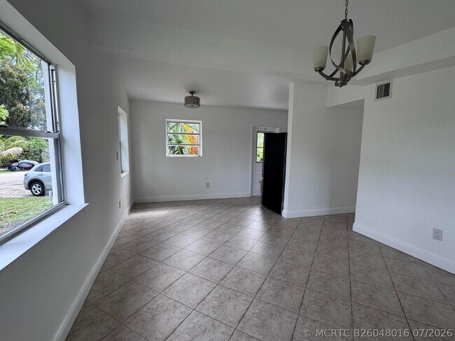 Photo - 4310 NE 13th Ave