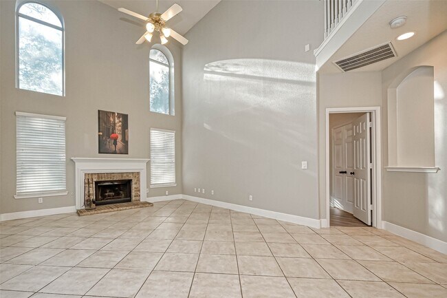 Photo - 11011 Sprucedale Ct