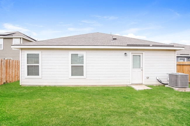 Photo - 7277 Jebson Pass