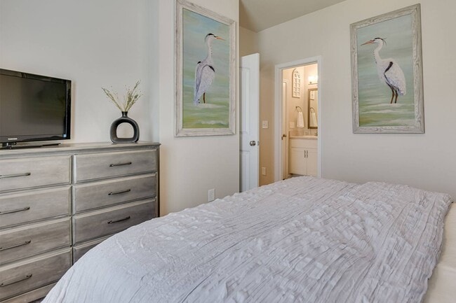 Photo - The Vista Apartments & Townhomes
