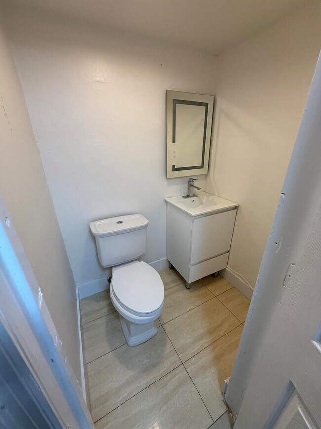 Photo - 2336 NW 35th St