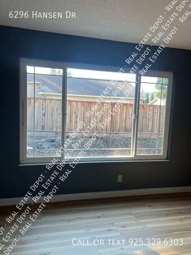 Photo - 6296 Hansen Dr