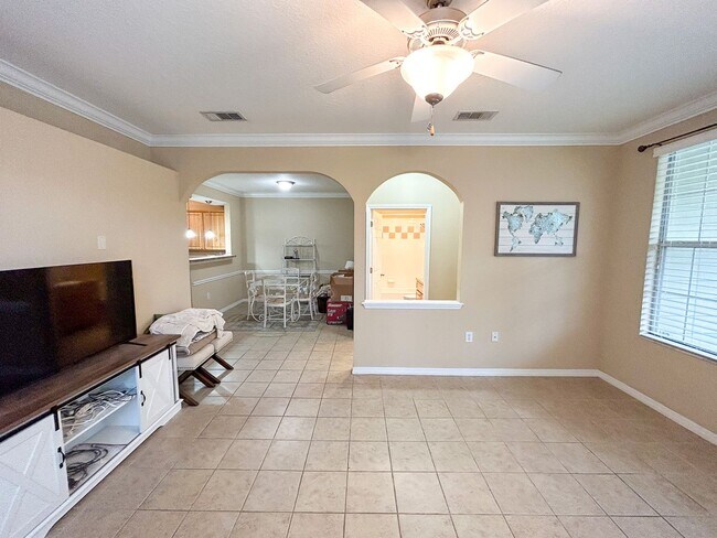 Photo - Campus View 1257 #211 - Pet Friendly!