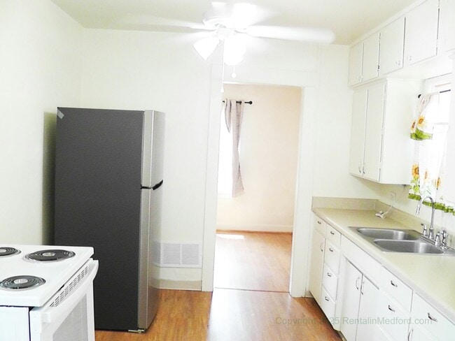 Photo - 209 Tripp St
