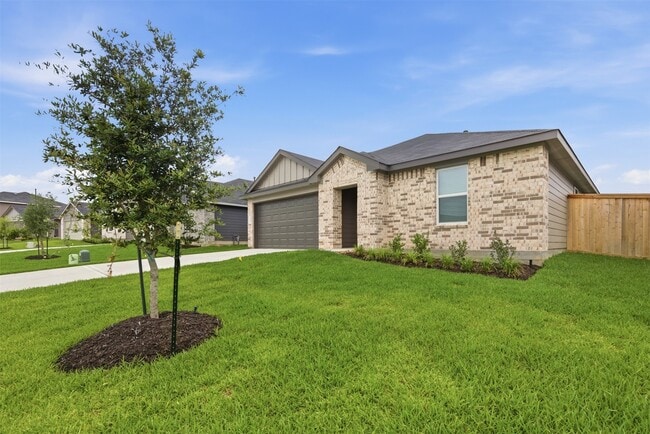 Photo - 40810 Hawthorne Glades St