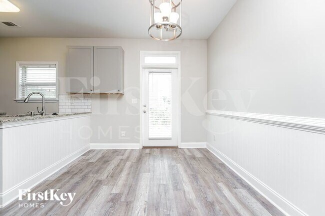 Photo - 1035 Sutherland Dr