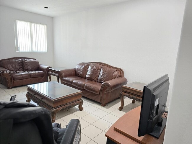 Photo - 1656 SE 29th Ct Unit 102
