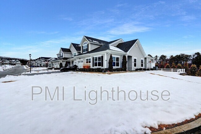 25 Willow Dr