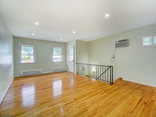 46 Hobson St